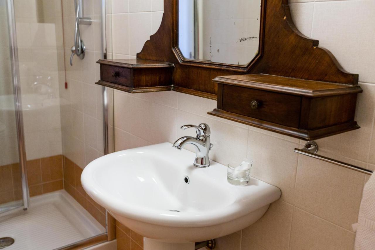 Room En Suite La Corte Ασίζη Εξωτερικό φωτογραφία