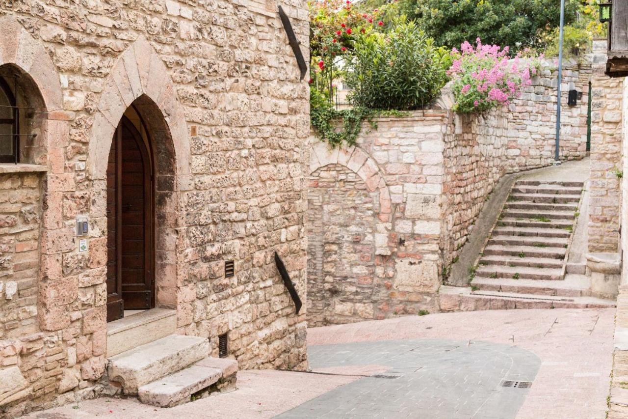 Room En Suite La Corte Ασίζη Εξωτερικό φωτογραφία